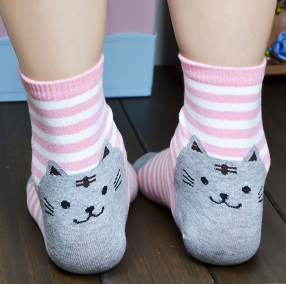 Ponožky s pruhy, motiv kočky